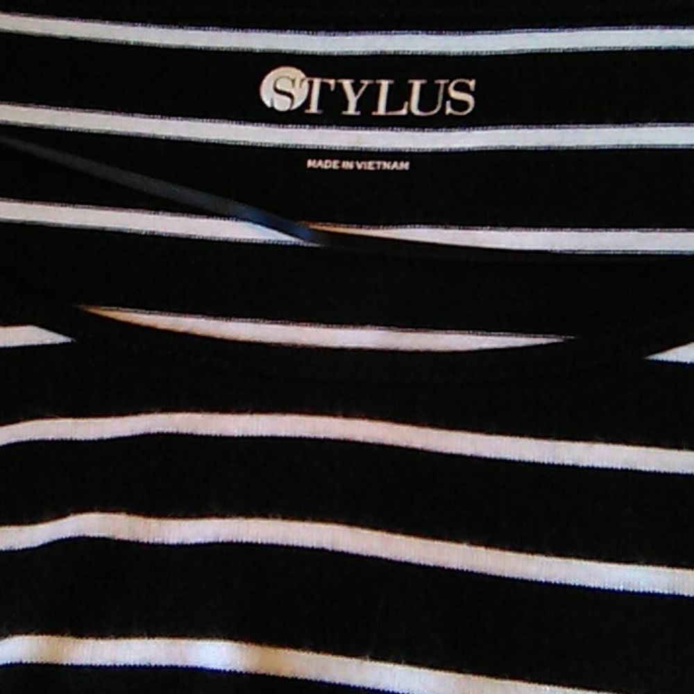 Stylus Shift Dress - Picture 8 of 8